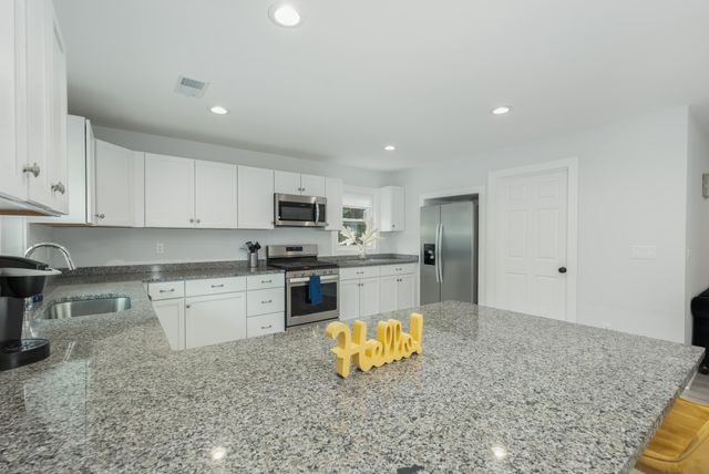 308 Forest Circle, Summerville, SC 29483