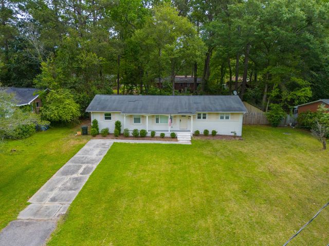 308 Forest Circle, Summerville, SC 29483