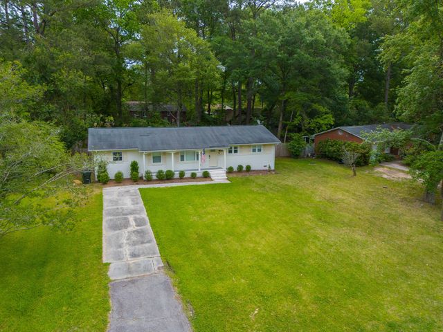 308 Forest Circle, Summerville, SC 29483