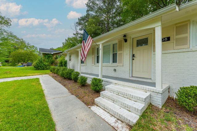 308 Forest Circle, Summerville, SC 29483