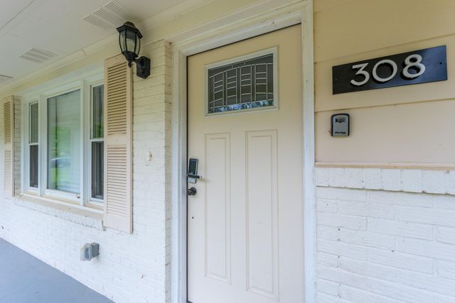 308 Forest Circle, Summerville, SC 29483