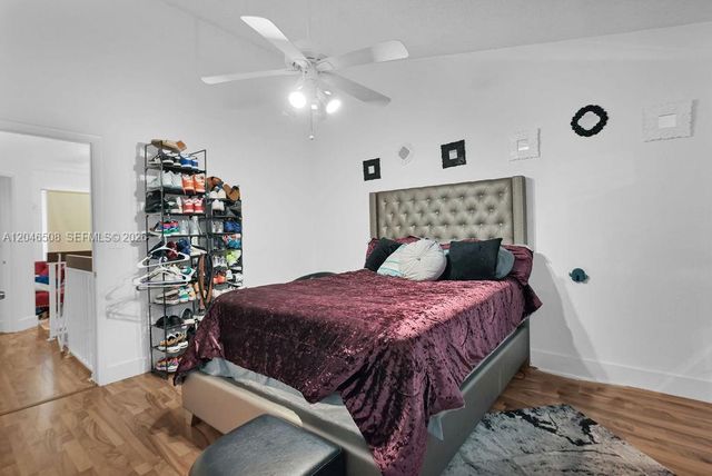 7887 NW 7th Ct, Plantation, FL 33324