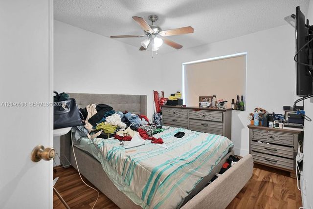 7887 NW 7th Ct, Plantation, FL 33324