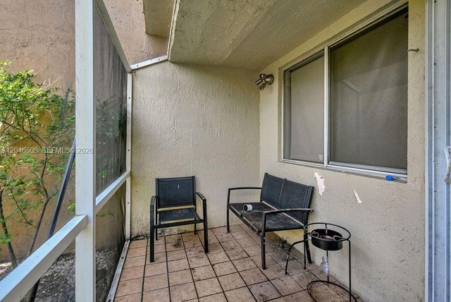 7887 NW 7th Ct, Plantation, FL 33324