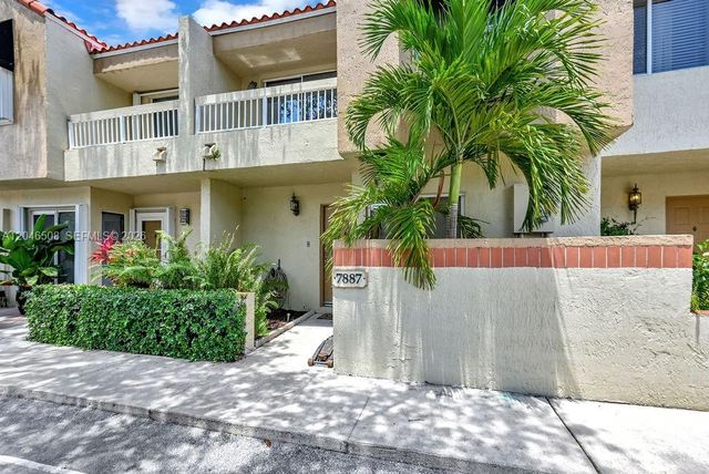 7887 NW 7th Ct, Plantation, FL 33324