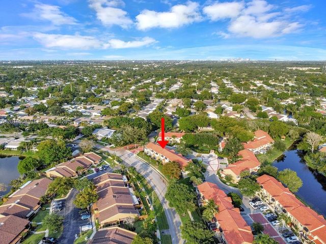 7887 NW 7th Ct, Plantation, FL 33324