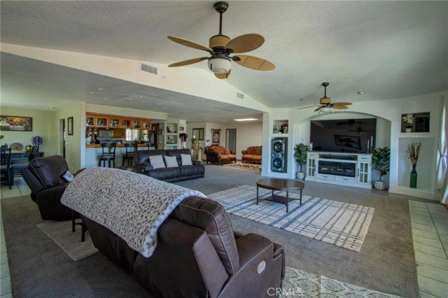 7469 Madera Avenue, Hesperia, CA 92345