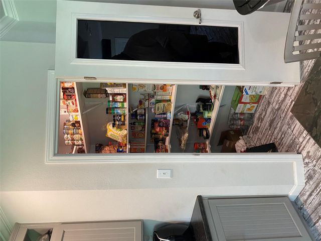 1093 County Road 205 RD, Giddings, TX 78942