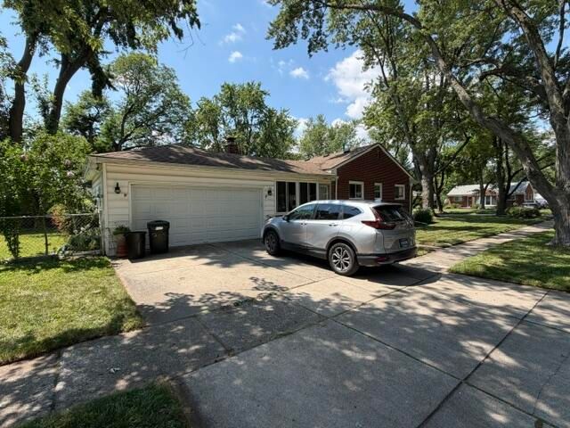 31180 E Rutland Street, Beverly Hills, MI 48025