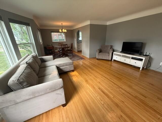 31180 E Rutland Street, Beverly Hills, MI 48025