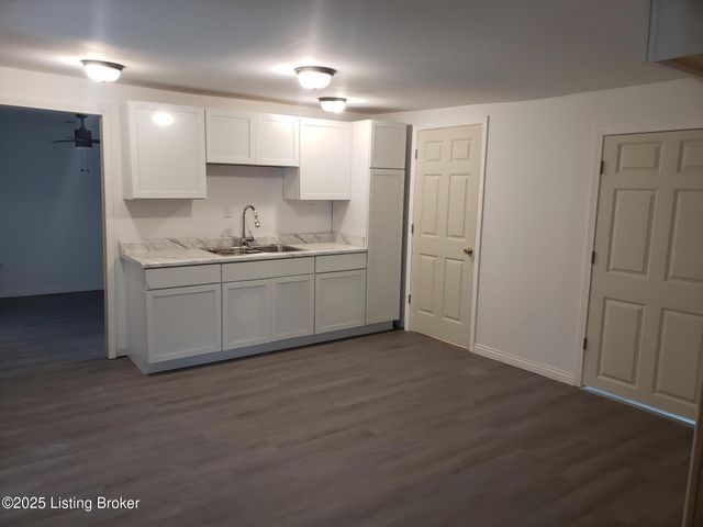 205 Broadway St, Chaplin, KY 40012