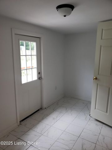 205 Broadway St, Chaplin, KY 40012