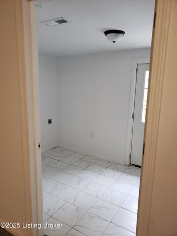 205 Broadway St, Chaplin, KY 40012