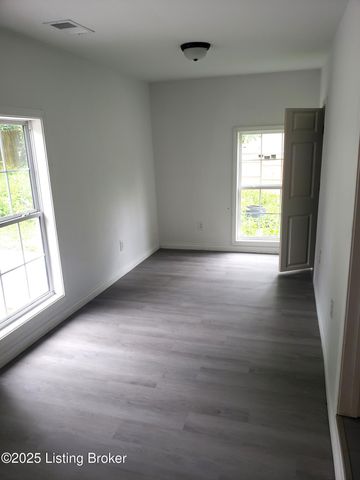 205 Broadway St, Chaplin, KY 40012