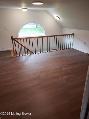 205 Broadway St, Chaplin, KY 40012