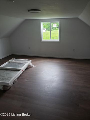 205 Broadway St, Chaplin, KY 40012