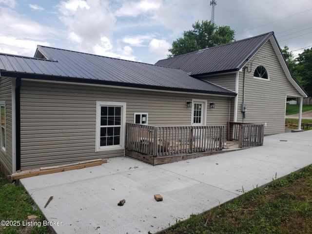 205 Broadway St, Chaplin, KY 40012