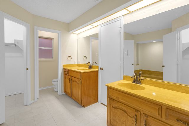 421 Pebblecreek Drive, Garland, TX 75040