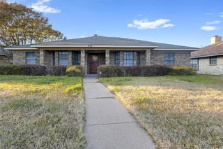 421 Pebblecreek Drive, Garland, TX 75040