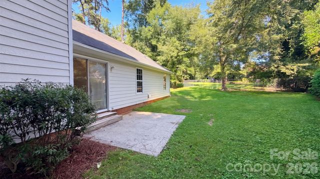 6223 Sunbridge Court, Charlotte, NC 28269