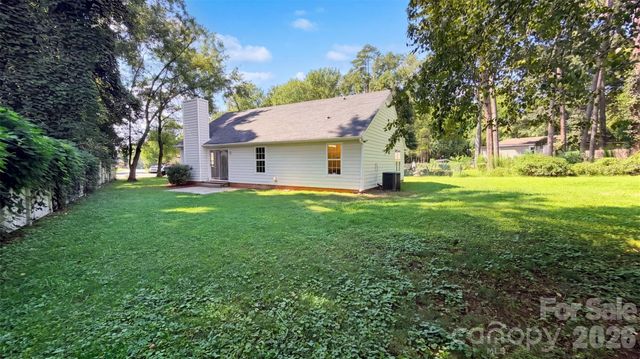 6223 Sunbridge Court, Charlotte, NC 28269