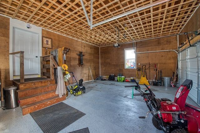 16 Jason Way 16, West Bridgewater, MA 02379