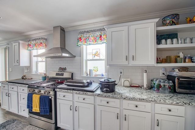 16 Jason Way 16, West Bridgewater, MA 02379