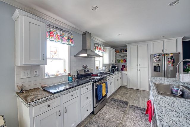 16 Jason Way 16, West Bridgewater, MA 02379