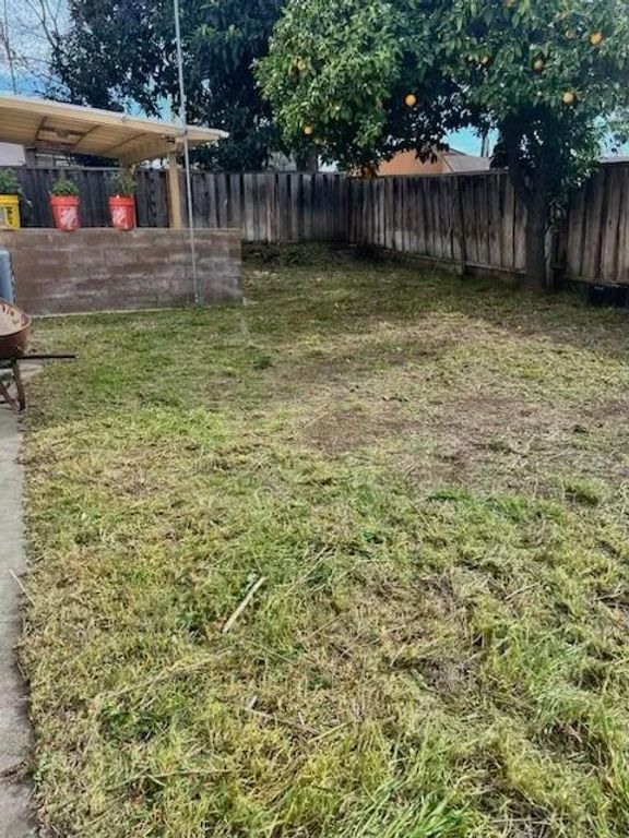 Image 2 of property listing at 1159 Lancelot Lane, San Jose, CA 95127