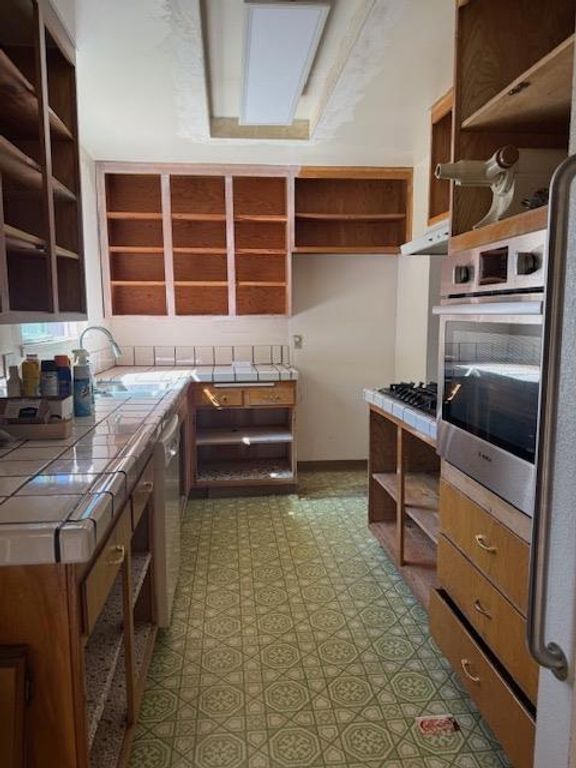 Image 3 of property listing at 1159 Lancelot Lane, San Jose, CA 95127