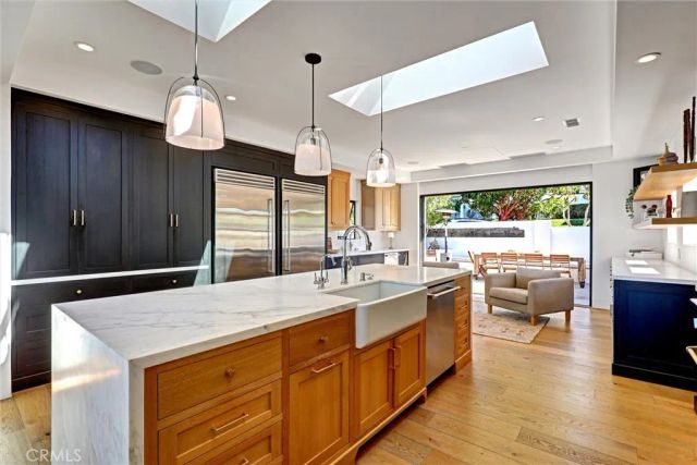 4 S Vista De La Luna, Laguna Beach, CA 92651