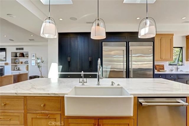 4 S Vista De La Luna, Laguna Beach, CA 92651