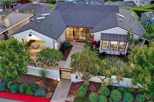 4 S Vista De La Luna, Laguna Beach, CA 92651