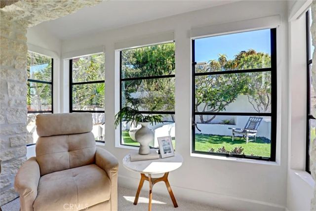 4 S Vista De La Luna, Laguna Beach, CA 92651