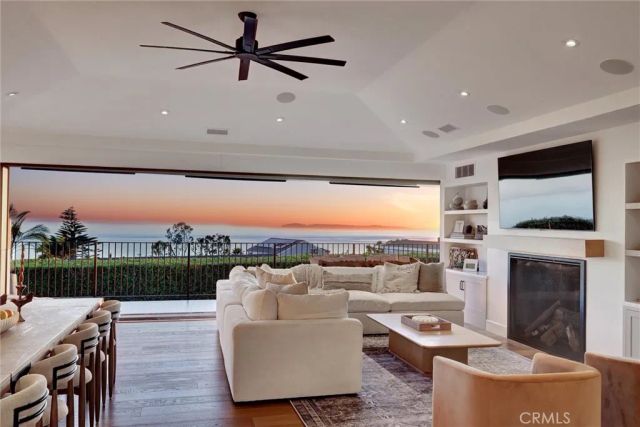 4 S Vista De La Luna, Laguna Beach, CA 92651