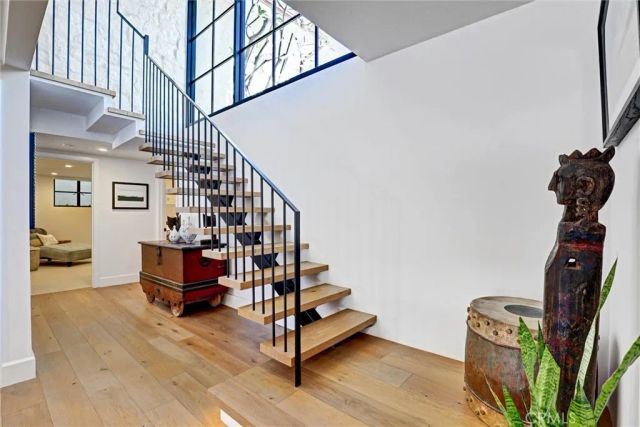 4 S Vista De La Luna, Laguna Beach, CA 92651