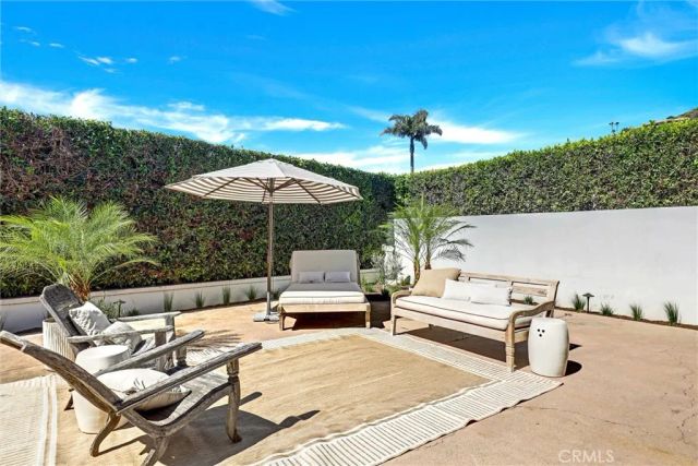 4 S Vista De La Luna, Laguna Beach, CA 92651
