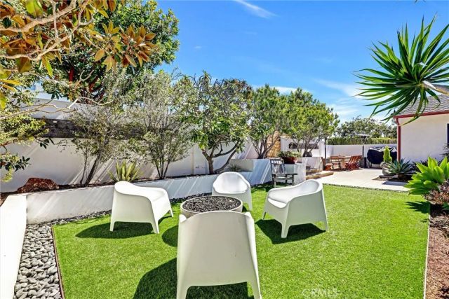 4 S Vista De La Luna, Laguna Beach, CA 92651