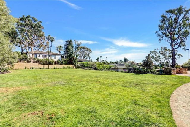 4 S Vista De La Luna, Laguna Beach, CA 92651