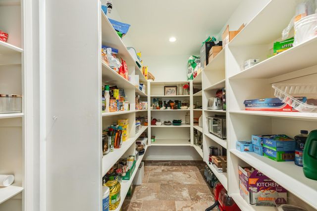 14618 Sandy Creek Drive, Houston, TX 77070