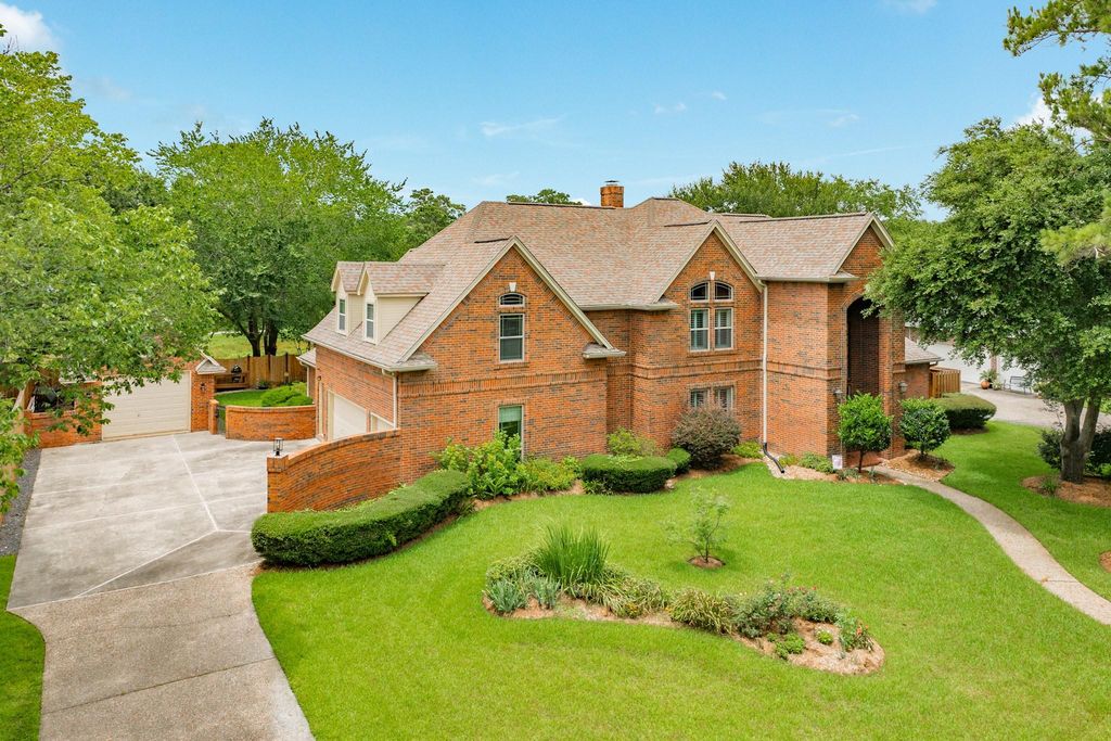 14618 Sandy Creek Drive, Houston, TX 77070