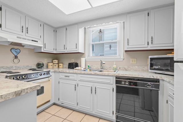 1807 Hillside Dr. S, North Myrtle Beach, SC 29582