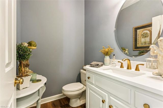 4 Canter CT, Newport News, VA 23602