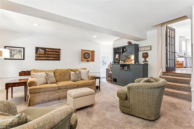 4 Canter CT, Newport News, VA 23602