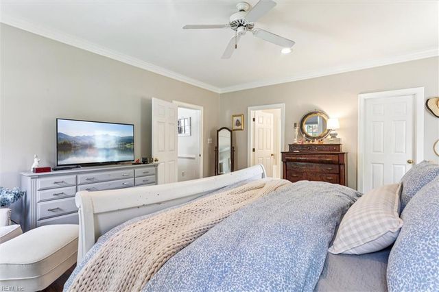 4 Canter CT, Newport News, VA 23602