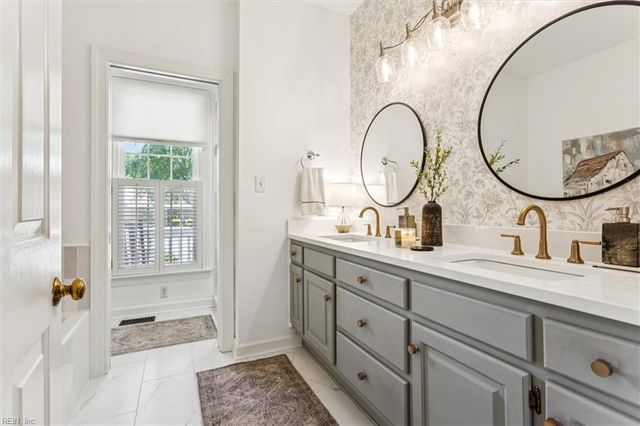 4 Canter CT, Newport News, VA 23602