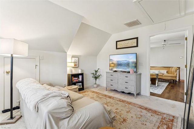 4 Canter CT, Newport News, VA 23602