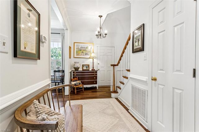 4 Canter CT, Newport News, VA 23602