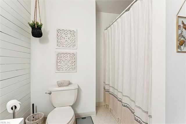 4 Canter CT, Newport News, VA 23602