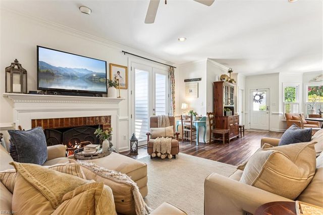 4 Canter CT, Newport News, VA 23602